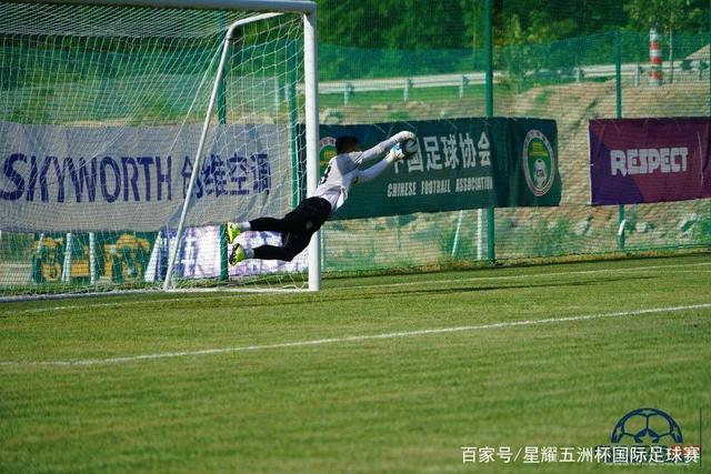 7年前的今天 锡安夏联首秀惊现抢劫式断球炸扣 比赛还因地震中断